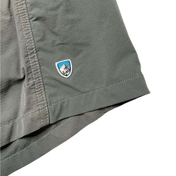 Kuhl Green Cargo Shorts Size 30 with 9" Inseam - Picture 3 of 4